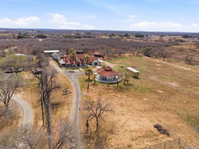 5608 Curran, Von Ormy, TX 78073