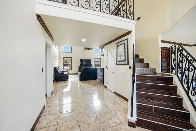 5608 Curran, Von Ormy, TX 78073