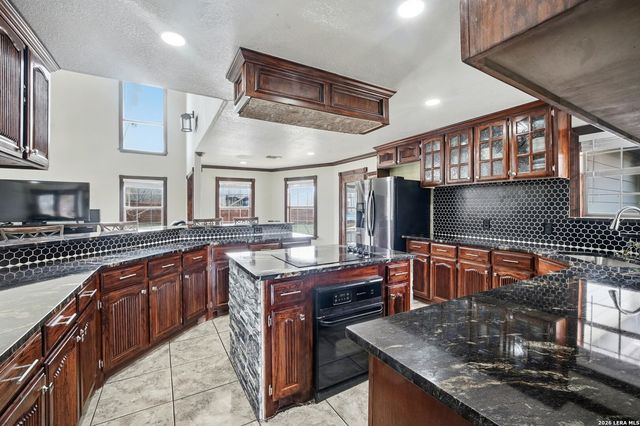 5608 Curran, Von Ormy, TX 78073