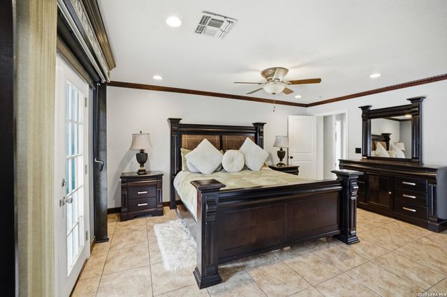 5608 Curran, Von Ormy, TX 78073