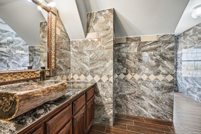 5608 Curran, Von Ormy, TX 78073