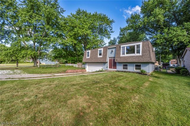 8742 Usher Road, Olmsted Twp, OH 44138
