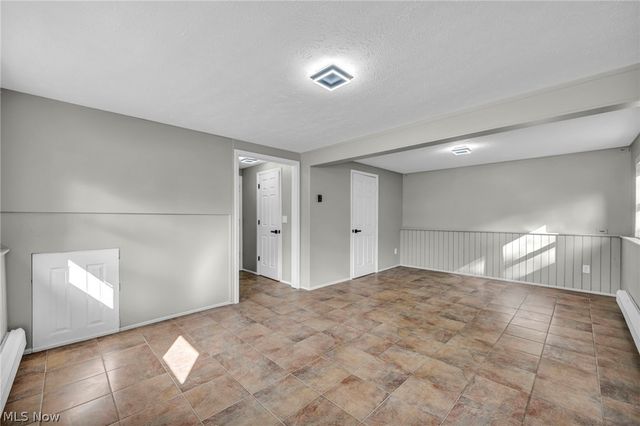 8742 Usher Road, Olmsted Twp, OH 44138