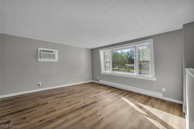 8742 Usher Road, Olmsted Twp, OH 44138