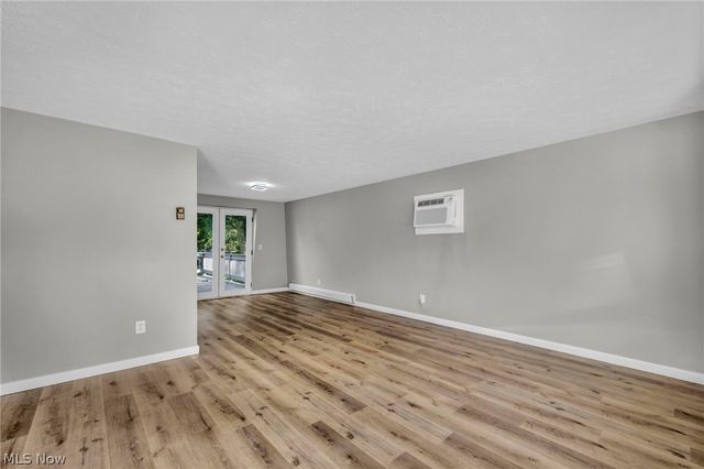 8742 Usher Road, Olmsted Twp, OH 44138