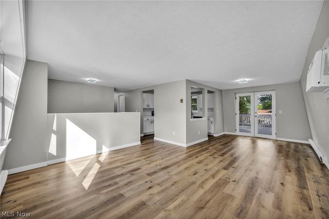 8742 Usher Road, Olmsted Twp, OH 44138