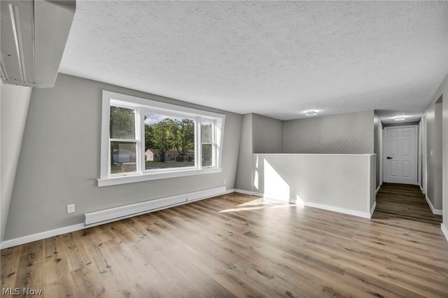 8742 Usher Road, Olmsted Twp, OH 44138