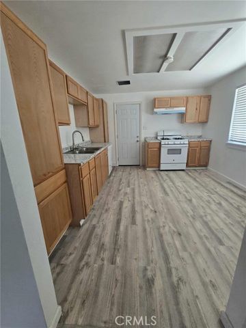 1901 Vineyard, Barstow, CA 92311