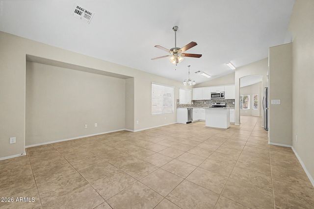 3900 E TREMAINE Avenue, Gilbert, AZ 85234