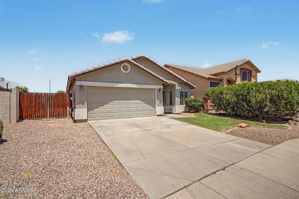3900 E TREMAINE Avenue, Gilbert, AZ 85234 — photo 3