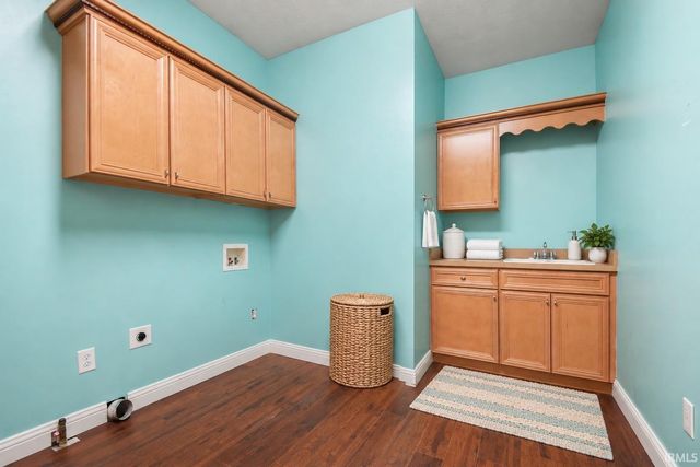 23720 Ashton Court, Elkhart, IN 46517