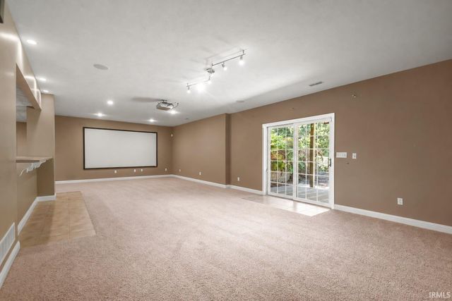 23720 Ashton Court, Elkhart, IN 46517