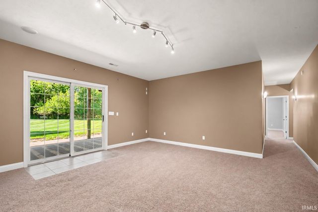 23720 Ashton Court, Elkhart, IN 46517