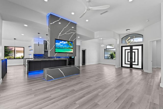 11690 STONEHAVEN Way, West Palm Beach, FL 33412