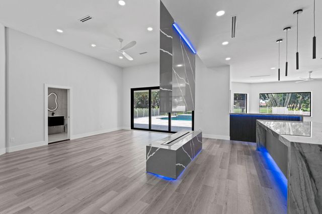 11690 STONEHAVEN Way, West Palm Beach, FL 33412