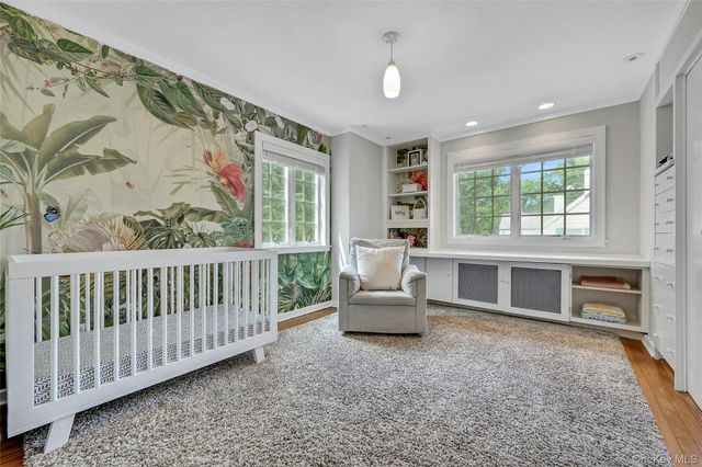 42 Knollwood Drive, Larchmont, NY 10538
