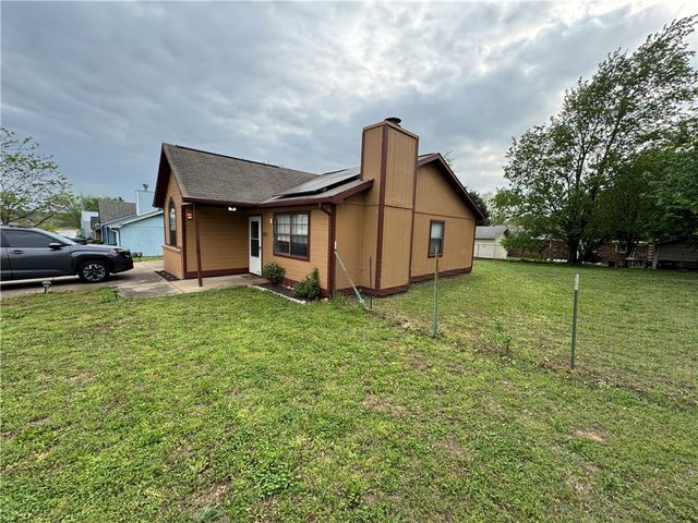1061 Massey Street, Decatur, AR 72722