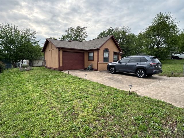 1061 Massey Street, Decatur, AR 72722