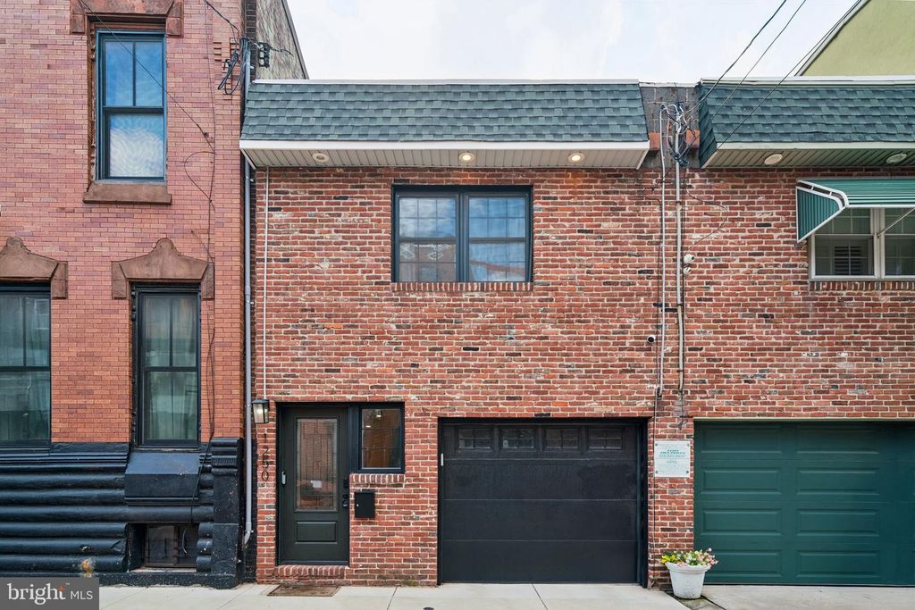 1250 E COLUMBIA AVE, PHILADELPHIA, PA 19125 — exterior