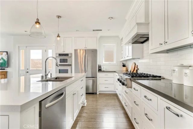 31032 Aliso Circle, Laguna Beach, CA 92651