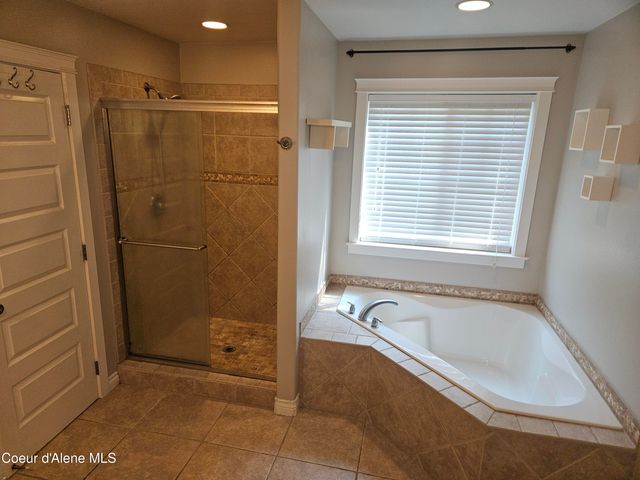 901 S EDGEVIEW TER, Post Falls, ID 83854