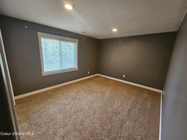 901 S EDGEVIEW TER, Post Falls, ID 83854