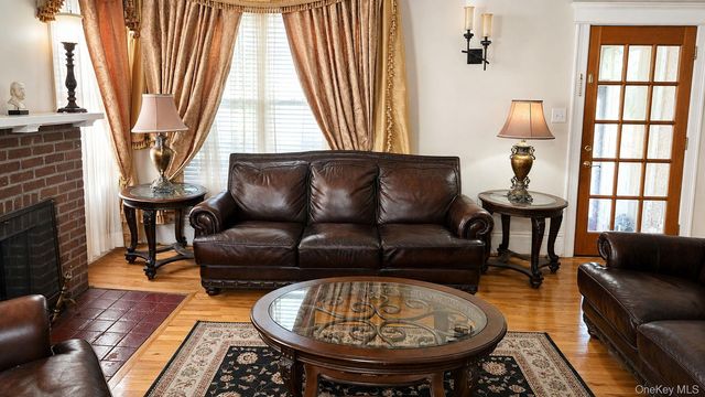 104-22 192nd Street, Saint Albans, NY 11412