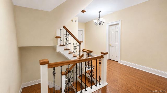 104-22 192nd Street, Saint Albans, NY 11412