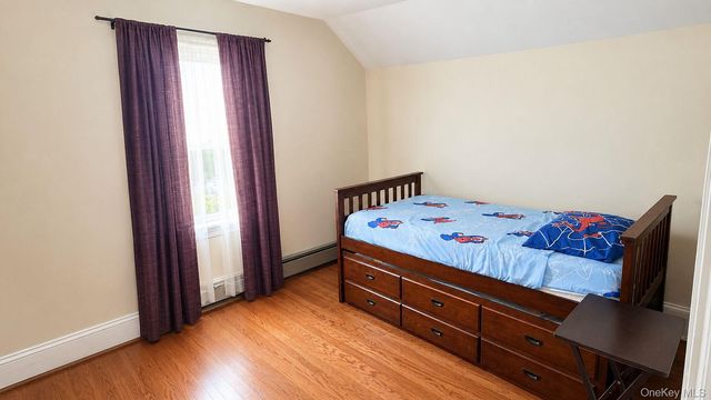 104-22 192nd Street, Saint Albans, NY 11412