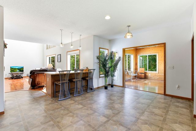 6814 Wildflower Drive S, Cottage Grove, MN 55016