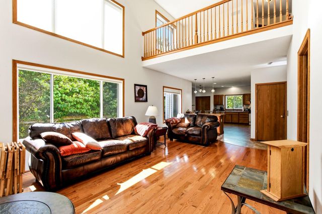 6814 Wildflower Drive S, Cottage Grove, MN 55016