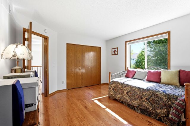 6814 Wildflower Drive S, Cottage Grove, MN 55016