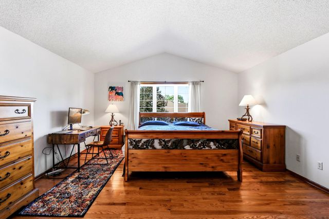 6814 Wildflower Drive S, Cottage Grove, MN 55016