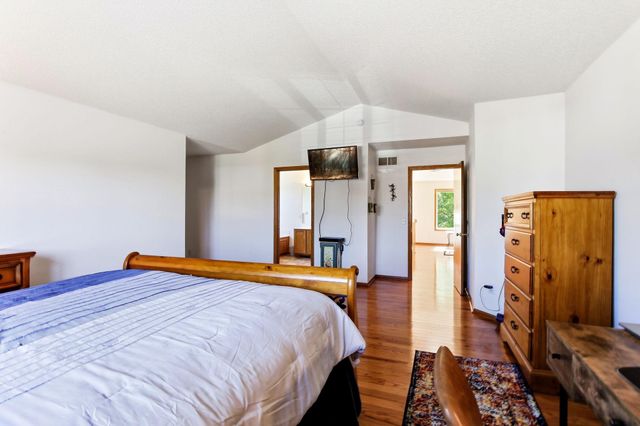 6814 Wildflower Drive S, Cottage Grove, MN 55016