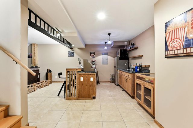 6814 Wildflower Drive S, Cottage Grove, MN 55016