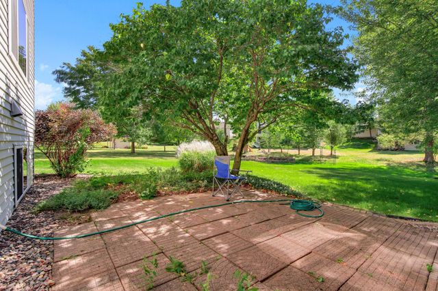 6814 Wildflower Drive S, Cottage Grove, MN 55016
