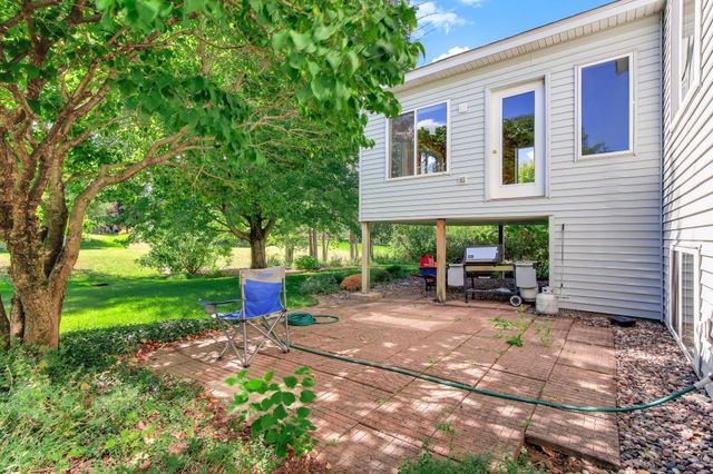 6814 Wildflower Drive S, Cottage Grove, MN 55016