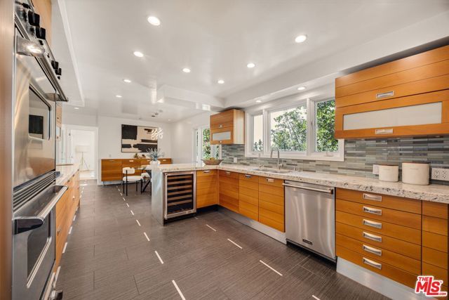 2163 San Ysidro Drive, Beverly Hills, CA 90210