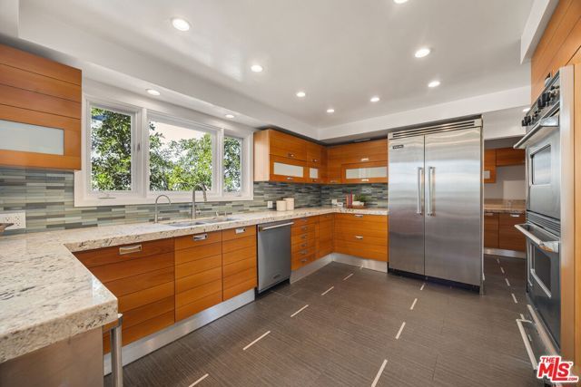 2163 San Ysidro Drive, Beverly Hills, CA 90210