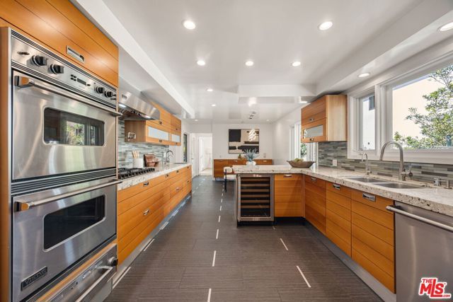 2163 San Ysidro Drive, Beverly Hills, CA 90210