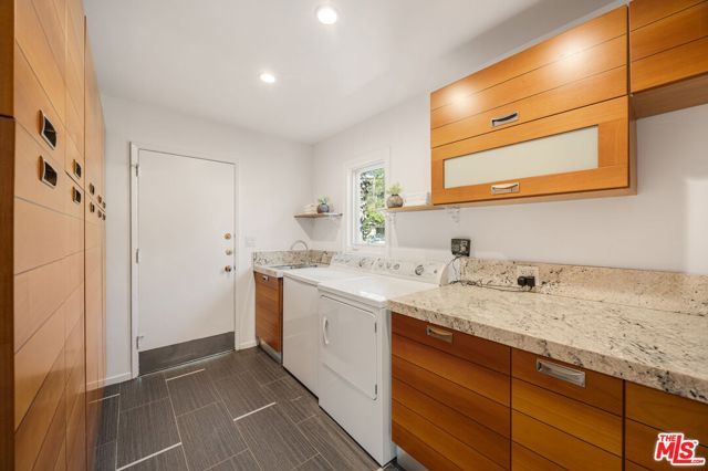 2163 San Ysidro Drive, Beverly Hills, CA 90210