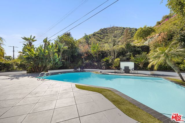 2163 San Ysidro Drive, Beverly Hills, CA 90210