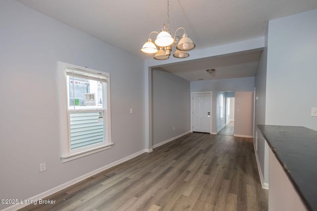 2831 W Madison St, Louisville, KY 40211