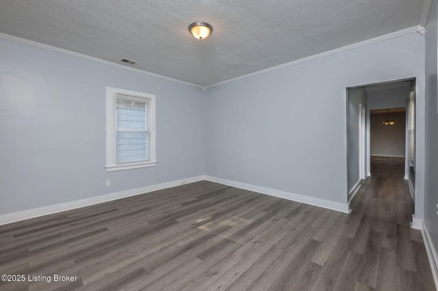 2831 W Madison St, Louisville, KY 40211