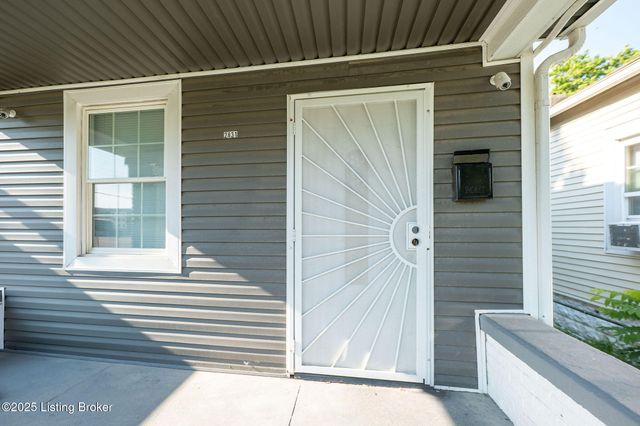 2831 W Madison St, Louisville, KY 40211