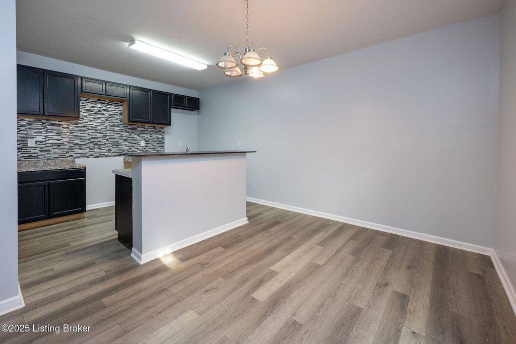 2831 W Madison St, Louisville, KY 40211