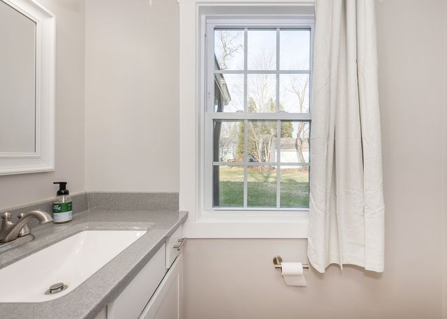 1606 Coffelt Avenue, Davenport, IA 52803