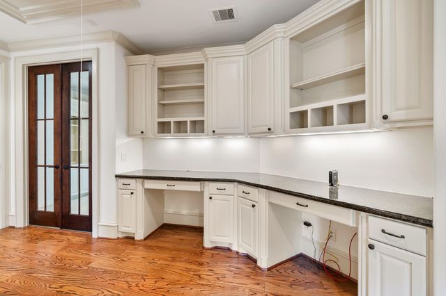 3775 Drake Street, Houston, TX 77005