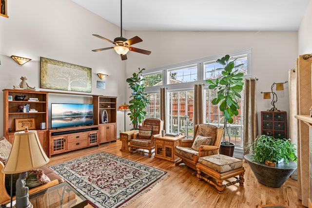 1120 Barrington Circle, Ashland, OR 97520