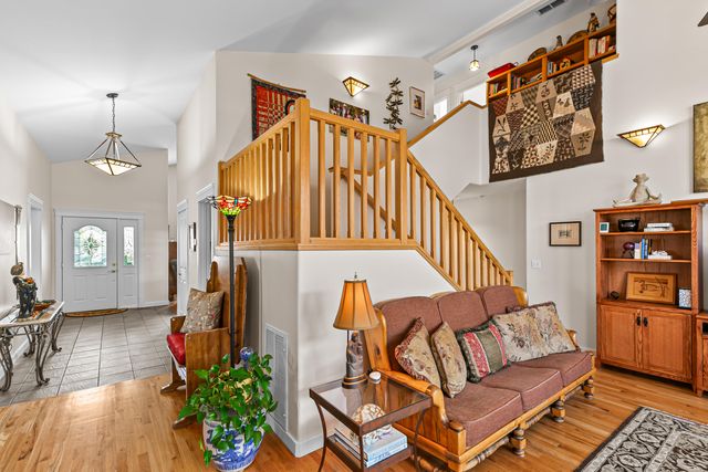 1120 Barrington Circle, Ashland, OR 97520